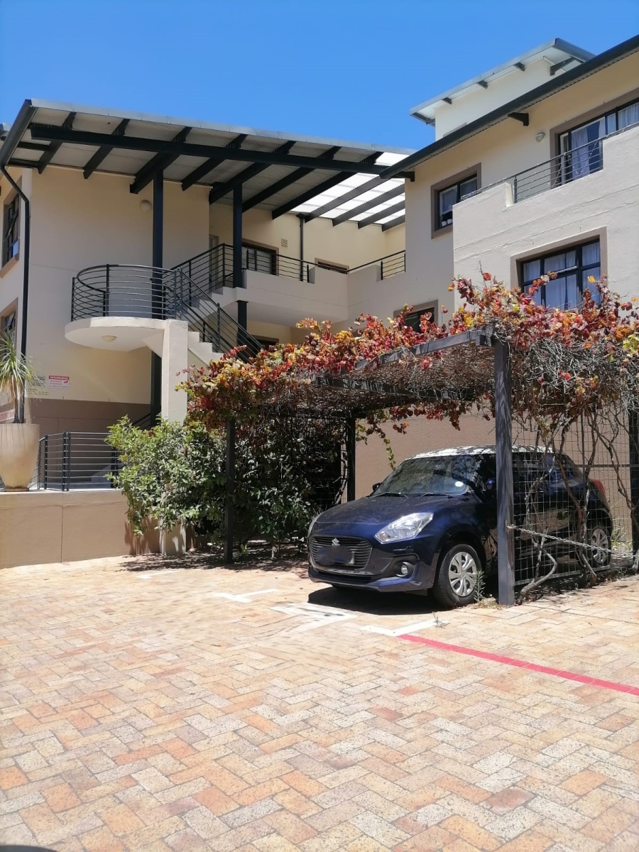 2 Bedroom Property for Sale in Somerset West Mall Triangle Western Cape